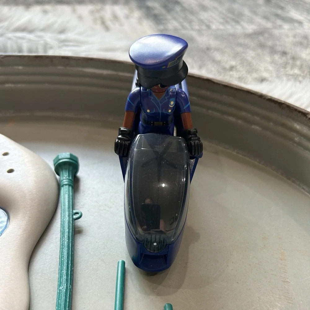 Playmobil‎ BACK TO THE FUTURE 70634 Marty McFly - Police - Replacement Parts